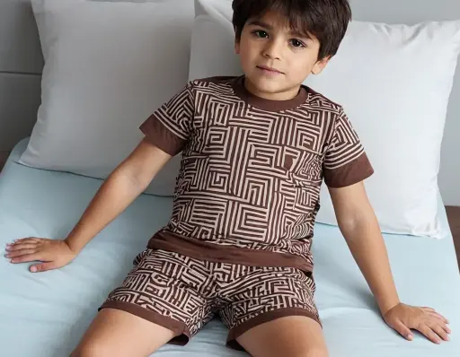 ITEM CODE 19 KIDS HALF SLEEVE T SHIRT WITH SHORT "SIZE 24"